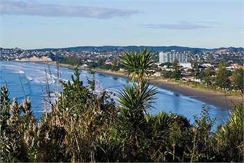 Orewa Beach House....seconds to beach - Orewa