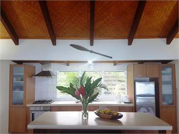 Iro's Beach Villa | Absolute Beachfront | TITIKAVEKATONGA - Rarotonga