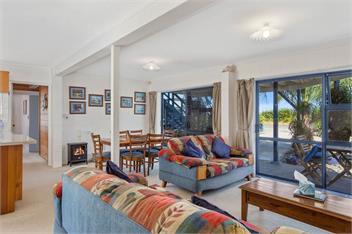 Oceanside Apartments 2 Seabreeze - Opotiki