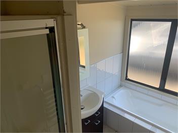 Raumatibach - Absolute Beachfront. - Raumati Beach