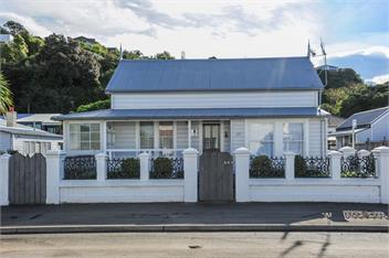 Puriri Downtown Villa (Bachcare) - Napier City