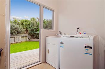 The Blue Rendevous (Bachcare) - Whangamata