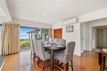 Waitahanui Lakefront Escape (Bachcare) - Waitahanui