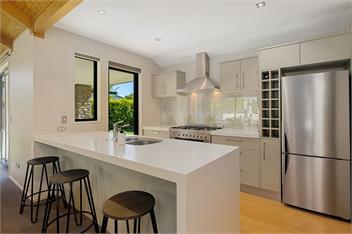 Roys Bay Lodge (Bachcare) - Wanaka