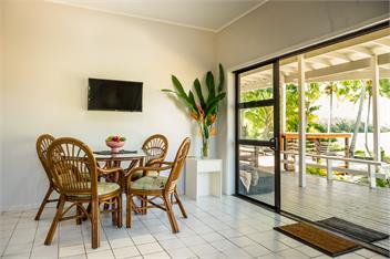 B's Beach House on Muri Lagoon - Muri
