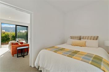 Jacks Point Family Retreat (Bachcare) - Queenstown