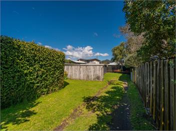 Walk to the Water (Bachcare) - Whangamata