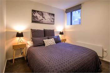 Lake View Villa (Bachcare) - Queenstown