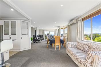 Top of the Lake - Spa Pool, Lake Views, Central to town - Taupo