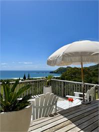 Bazza's Beach House - Great Barrier Island