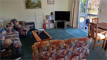 Macks Alpine Chalet with Spa Pool, Bike Shed, Big Heat Pump, Carport - National Park Village