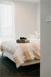 New townhouse, heart of city centre, 2 bed 2 bath, car park. - Christchurch