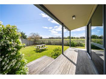 Cosy Lakeside (Bachcare) - Manapouri