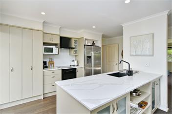 Stay at Puhara - Parklands Getaway - Christchurch