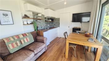Hosts on the Coast Fernhaven Cabin - Whitianga