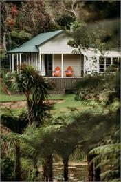 Hidden Beachfront Cottage on a Private Beach - Whangarei Heads
