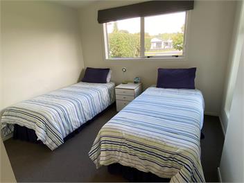 A Modern Kiwi Retreat – Golf Course Views 138 KIWI ROAD WHANGAMATA - WHANGAMATA