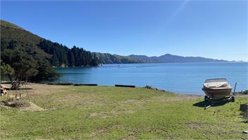 Hamilton Bay Cottage - Waterfront Homestay -