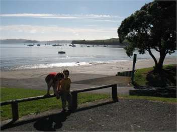 ALGIES BAY FamilyTies - via Snells Beach