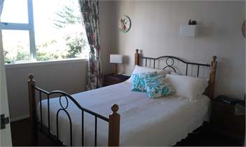 Beach Front House and Studio Unit - ohope