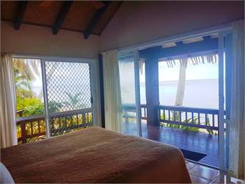 Iro's Beach Villa | Absolute Beachfront | TITIKAVEKATONGA - Rarotonga