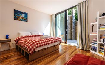 BOATSHED COVE : Coast and Country - Auckland
