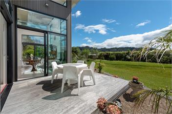 Luxury Beach Getaway - Waihi Beach