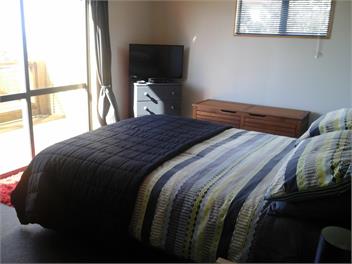 Log Cabin - Castlepoint