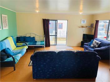 BARBARA AVE BEACH HOUSE - Whangamata