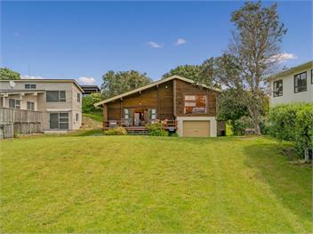Boltons Bach (Bachcare) - Whangapoua