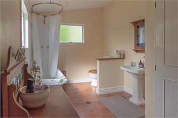 Taraview Cottage - 