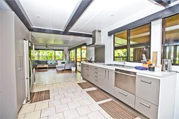 Nevaeh Holiday Home + Pool - Rarotonga