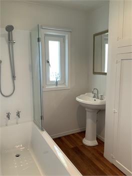 Bessie's Bach - recently upgraded - Hamner Springs