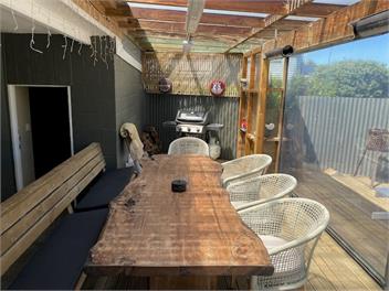 Anchor's Rest - Foxton Beach