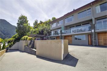 Diamond Villa, Central Location, Garage - Queenstownn