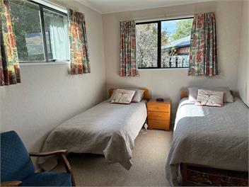 Sunny, Warm Wanaka Holiday Home - Wanaka