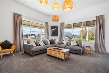 The Olive Corner (Bachcare) - Martinborough