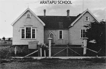 WHARE KURA - Elegant roomy Apartment at the Old Aratapu School House - Dargaville RD1