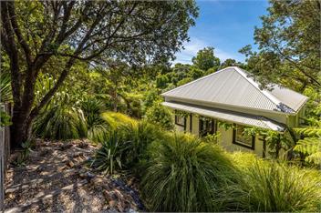 Nikau Grove (Bachcare) - Waiheke Island
