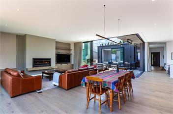 Lochside – Luxury Lakeside living in Kinloch - Taupo