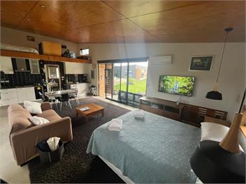 Out the Bay | Guest House at the beach - Westport
