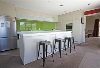 Relax on Richmond (Bachcare) - New Plymouth