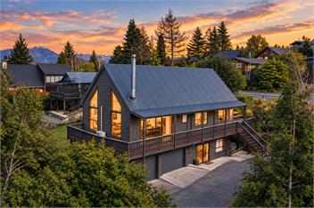 Spacious Hanmer Retreat- Families & Groups -