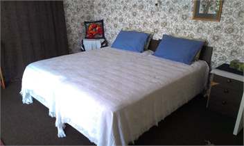 Beach Front House and Studio Unit - ohope