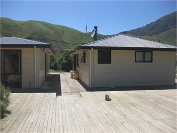 Cissy Bay Cottage, Pets Welcome. - French Pass