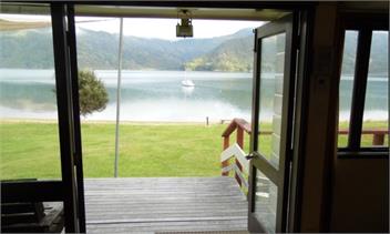 Beach House - PICTON