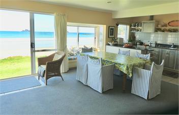 Oakura Bay Absolute Beachfront - Northland