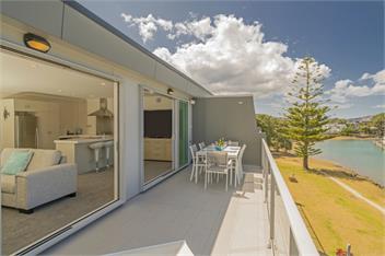 Luxury Apartment with stunning Marina and Harbour Views - Whitianga