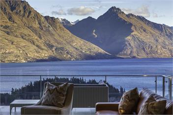 Villa de Luxe | Stunning Location + Spa Pool - Queenstown
