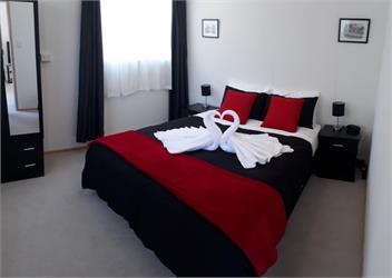 Rural Cottage Minutes from Beaches, Lakes and Town - Awanui
